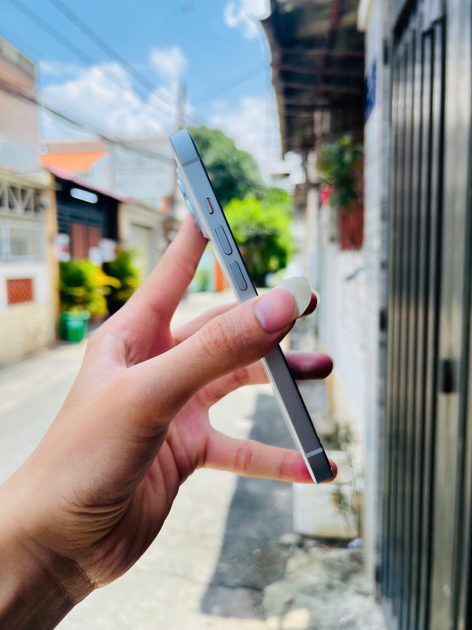 Cần bán 15 thường 128gb ngoại hình 99%